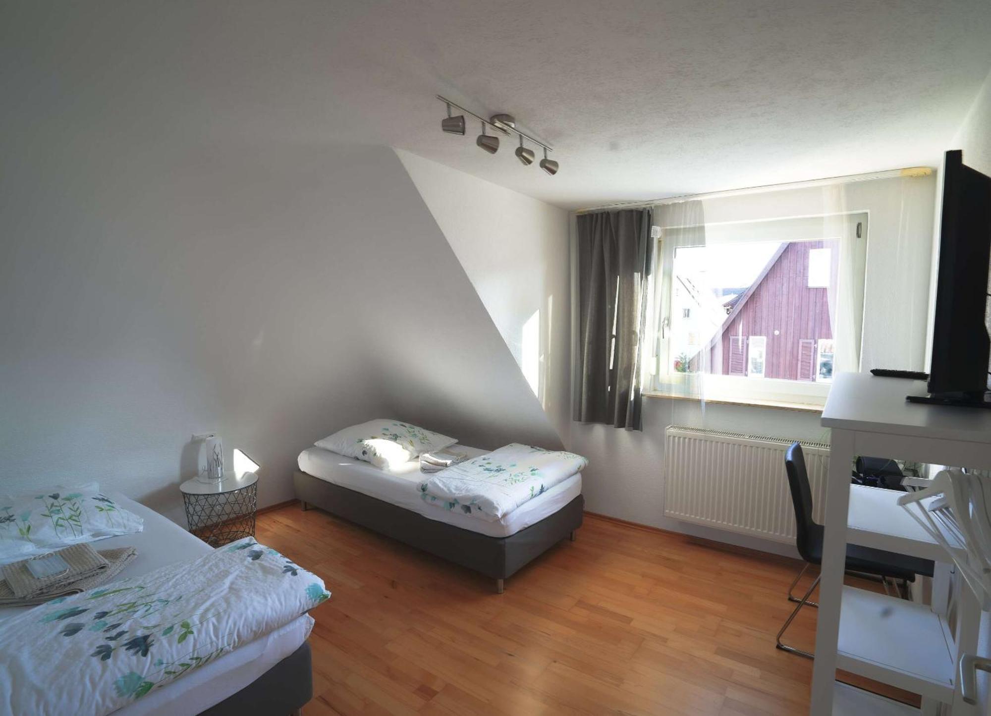 Fewo Reutlingen Heinestrasse OG Zimmer foto