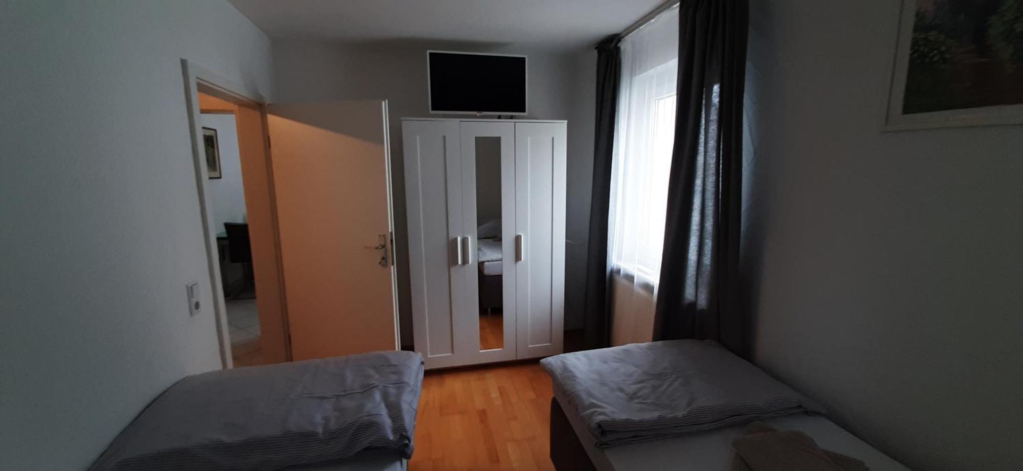 Fewo Reutlingen Heinestrasse OG Zimmer foto