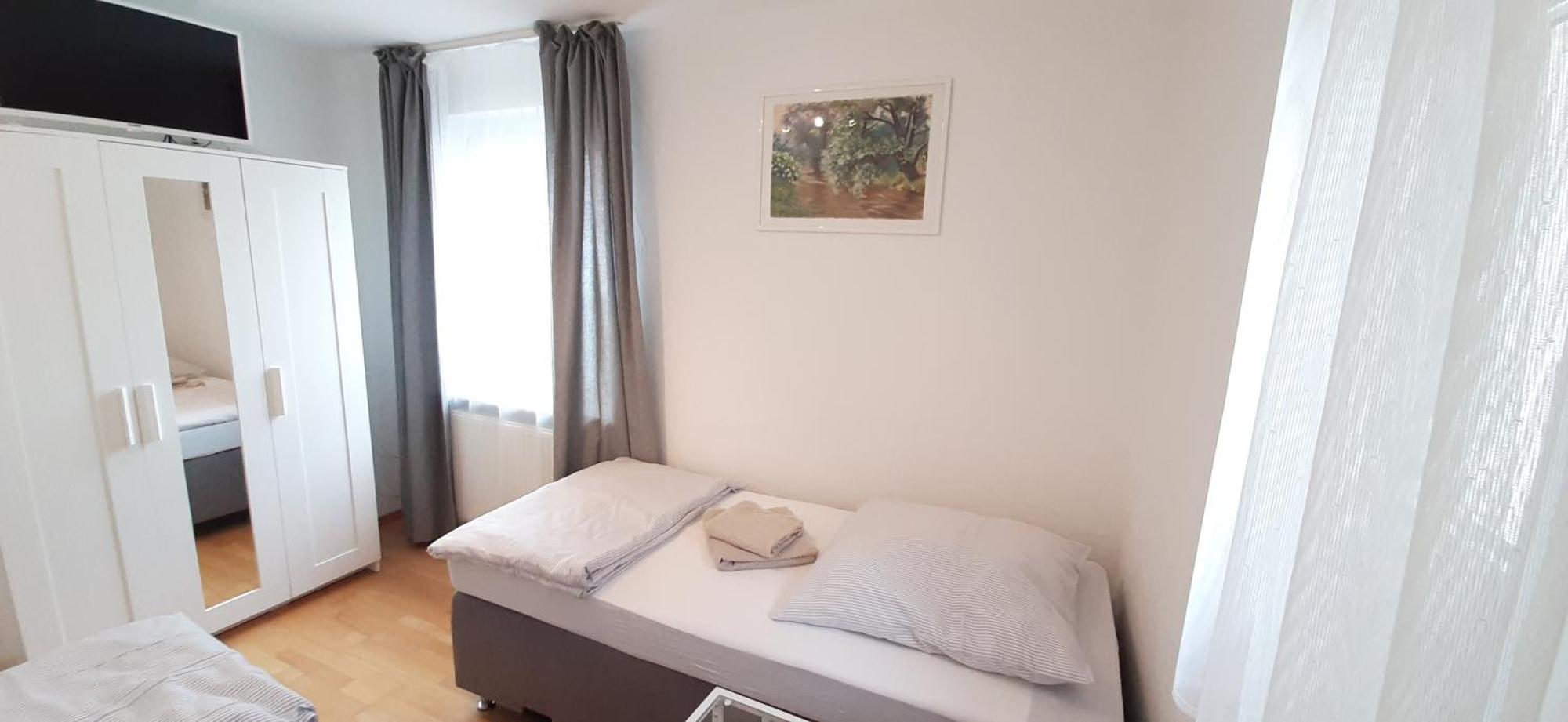 Fewo Reutlingen Heinestrasse OG Zimmer foto